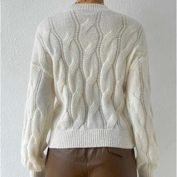 New cable knit long sleeve sweater - Picture 2 of 6